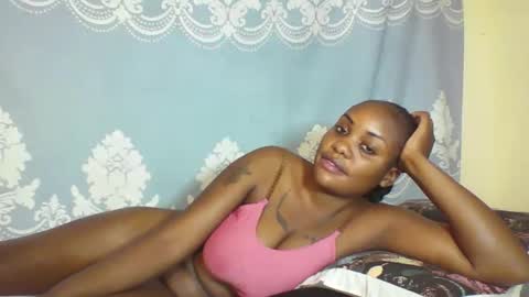 Snapshot of prettydarkskin002 chatting on September 20, 2025, 6:25 am SHANIA online show from September 20, 2025, 6:25 am