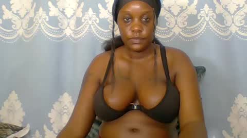 Snapshot of prettydarkskin002 chatting on July 6, 2026, 1:46 am SHANIA online show from July 6, 2026, 1:46 am