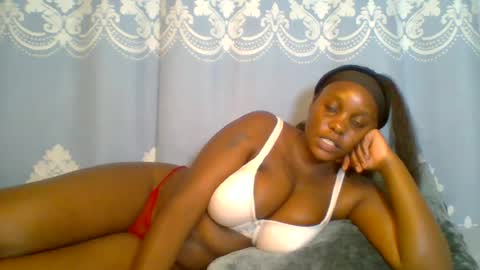 Snapshot of prettydarkskin002 chatting on July 16, 2026, 2:34 pm SHANIA online show from July 16, 2026, 2:34 pm