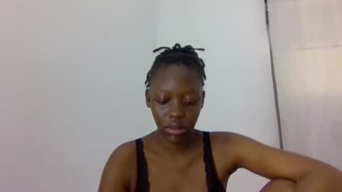 prettydollk_dons online show from April 27, 2026, 8:01 am