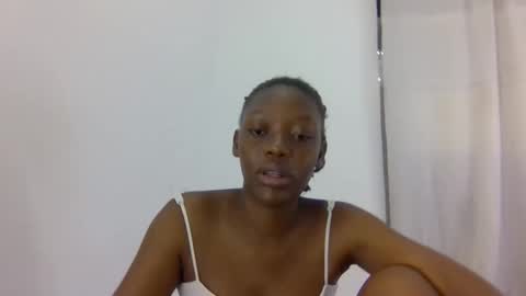 prettydollk_dons online show from April 28, 2026, 7:46 am