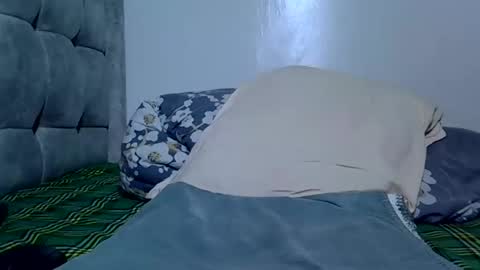 Prettiesexxy online show from February 25, 2026, 1:04 am