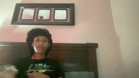 prettyfacefemale online show from May 20, 2026, 5:02 am