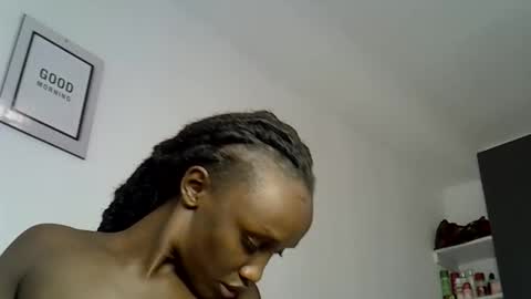 Snapshot of prettygee21 chatting on April 14, 2026, 8:42 am Pretty darkskin doll online show from April 14, 2026, 8:42 am