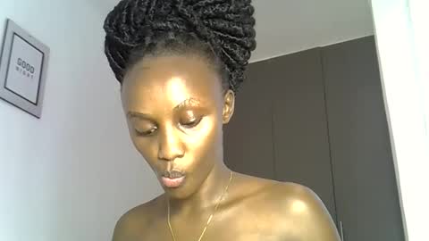 Snapshot of prettygee21 chatting on April 21, 2026, 11:38 am Pretty darkskin doll online show from April 21, 2026, 11:38 am