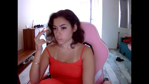 prettyjulliette online show from September 10, 2025, 10:48 am