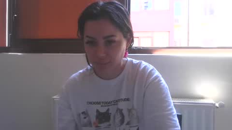 Snapshot of prettyjulliette chatting on May 5, 2026, 10:56 am prettyjulliette online show from May 5, 2026, 10:56 am