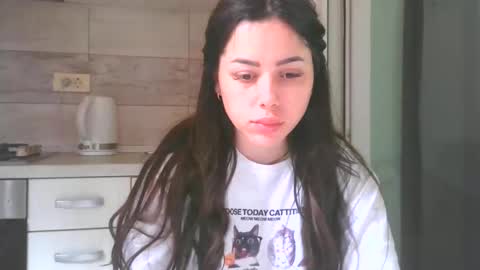 Snapshot of prettyjulliette chatting on May 17, 2026, 1:07 pm prettyjulliette online show from May 17, 2026, 1:07 pm
