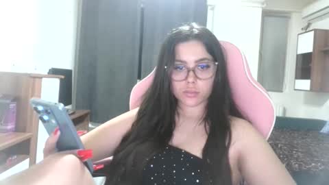 Snapshot of prettyjulliette chatting on May 26, 2026, 9:22 pm prettyjulliette online show from May 26, 2026, 9:22 pm