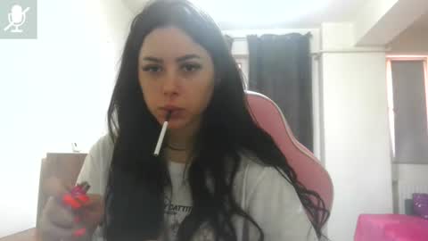 Snapshot of prettyjulliette chatting on June 15, 2026, 11:01 am prettyjulliette online show from June 15, 2026, 11:01 am