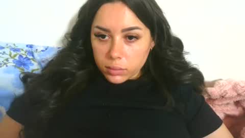 Snapshot of prettyjulliette chatting on June 24, 2026, 6:18 pm prettyjulliette online show from June 24, 2026, 6:18 pm