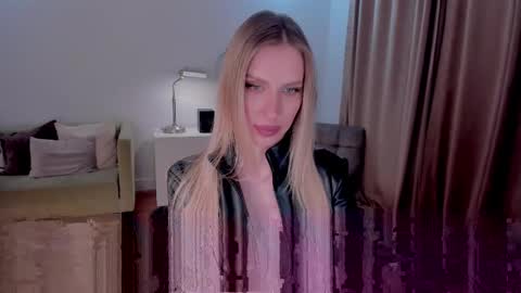 Snapshot of prettyk1ller chatting on February 20, 2025, 10:04 pm Eva online show from February 20, 2025, 10:04 pm