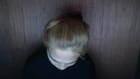 Kate online show from March 7, 2025, 8:22 pm