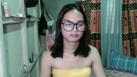 prettykhelcy online show from April 9, 2026, 1:27 am