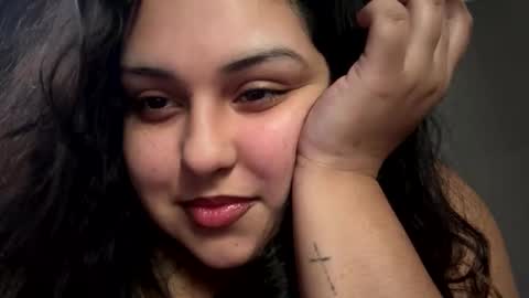 Snapshot of prettylillyy02 chatting on November 10, 2025, 3:22 pm lilly333 online show from November 10, 2025, 3:22 pm