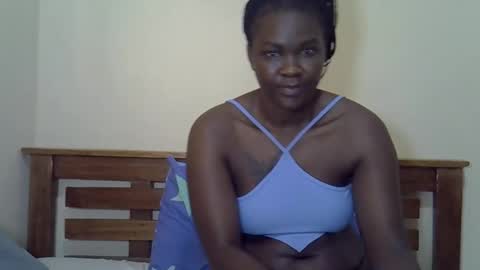 Snapshot of prettyliz30 chatting on May 3, 2026, 7:14 am LILIAN online show from May 3, 2026, 7:14 am