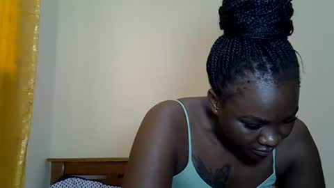 LILIAN online show from June 30, 2026, 7:42 am
