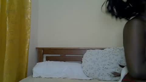 LILIAN online show from July 14, 2026, 11:43 pm
