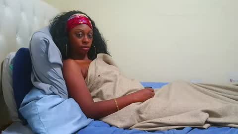 prettylondond online show from July 14, 2026, 2:05 am