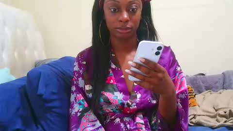 prettylondond online show from July 21, 2026, 3:47 pm