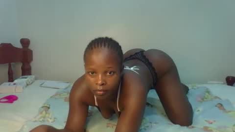 Snapshot of prettymelly_ chatting on May 4, 2026, 11:06 am Melly online show from May 4, 2026, 11:06 am