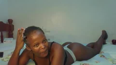 Snapshot of prettymelly_ chatting on May 27, 2026, 6:38 pm Melly online show from May 27, 2026, 6:38 pm