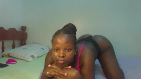 Snapshot of prettymelly_ chatting on June 20, 2026, 6:11 pm Melly online show from June 20, 2026, 6:11 pm