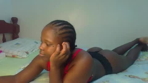 Snapshot of prettymelly_ chatting on July 7, 2026, 9:52 pm Melly online show from July 7, 2026, 9:52 pm