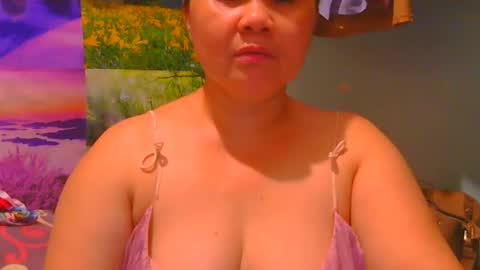 Snapshot of prettynhing chatting on June 7, 2026, 3:10 am Nhing online show from June 7, 2026, 3:10 am