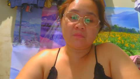 Snapshot of prettynhing chatting on June 18, 2026, 2:21 pm Nhing online show from June 18, 2026, 2:21 pm