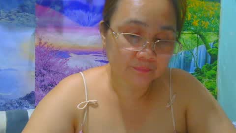 Snapshot of prettynhing chatting on June 21, 2026, 12:52 pm Nhing online show from June 21, 2026, 12:52 pm