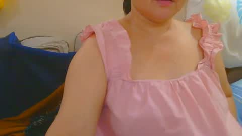 Snapshot of prettynhing chatting on July 25, 2026, 7:06 am Nhing online show from July 25, 2026, 7:06 am