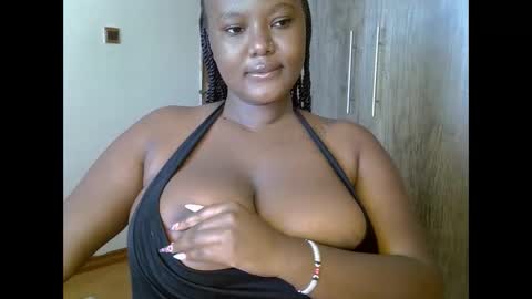 Snapshot of prettypearl_ chatting on December 26, 2024, 7:24 am pearl online show from December 26, 2024, 7:24 am