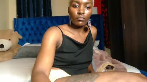 Snapshot of prettyquee chatting on January 12, 2025, 12:49 am sasha online show from January 12, 2025, 12:49 am