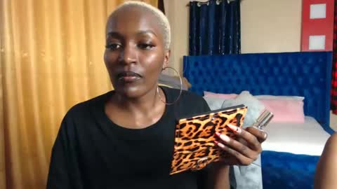 Snapshot of prettyquee chatting on January 17, 2025, 11:49 am sasha online show from January 17, 2025, 11:49 am