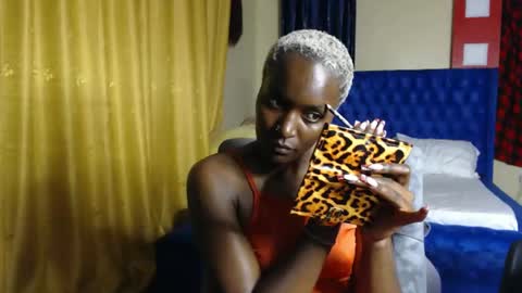 Snapshot of prettyquee chatting on February 22, 2025, 5:24 pm sasha online show from February 22, 2025, 5:24 pm