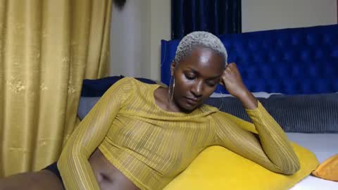 Snapshot of prettyquee chatting on February 26, 2025, 12:47 pm sasha online show from February 26, 2025, 12:47 pm