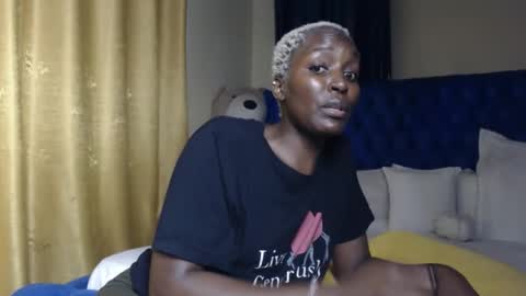 Snapshot of prettyquee chatting on October 9, 2025, 3:21 pm sasha online show from October 9, 2025, 3:21 pm