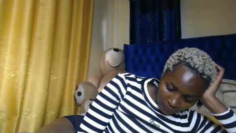 Snapshot of prettyquee chatting on November 9, 2025, 10:57 am sasha online show from November 9, 2025, 10:57 am