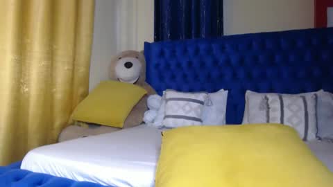 Snapshot of prettyquee chatting on November 15, 2025, 9:39 am sasha online show from November 15, 2025, 9:39 am