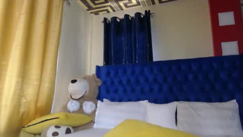 Snapshot of prettyquee chatting on December 4, 2025, 10:35 am sasha online show from December 4, 2025, 10:35 am