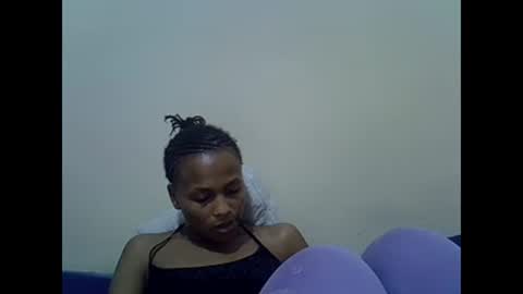 Snapshot of prettyqueenn1 chatting on February 2, 2025, 8:19 pm sharon online show from February 2, 2025, 8:19 pm