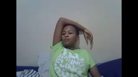 Snapshot of prettyqueenn1 chatting on February 16, 2025, 2:32 pm sharon online show from February 16, 2025, 2:32 pm