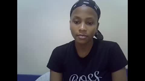 Snapshot of prettyqueenn1 chatting on February 26, 2025, 2:15 am sharon online show from February 26, 2025, 2:15 am