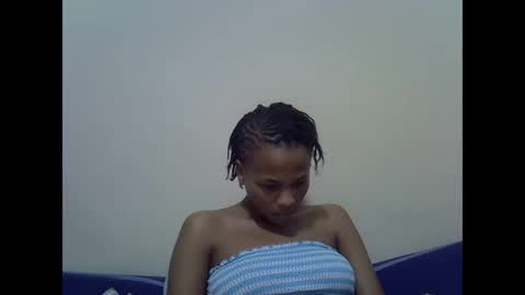 Snapshot of prettyqueenn1 chatting on March 10, 2025, 7:07 pm sharon online show from March 10, 2025, 7:07 pm