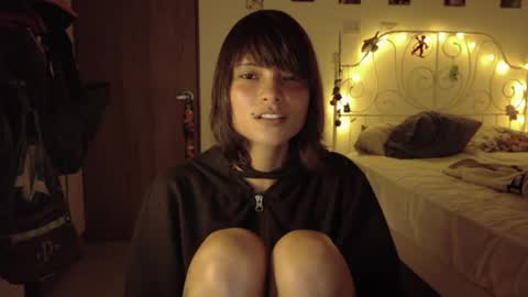 Snapshot of prettyrare chatting on August 6, 2026, 12:45 am Juli online show from August 6, 2026, 12:45 am