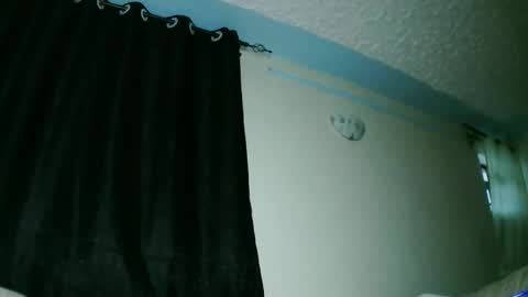 prettyreen online show from September 20, 2025, 9:10 am