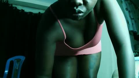 prettyreen online show from May 22, 2026, 9:53 pm
