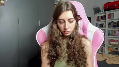 Sophie  next stream will be at Monday  i will wait you guys  online show from February 19, 2026, 8:32 am