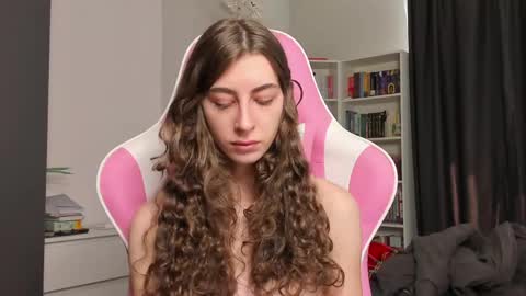 Snapshot of prettysomething chatting on May 26, 2026, 6:31 am Sophie next stream will be at Monday i will wait you guys online show from May 26, 2026, 6:31 am